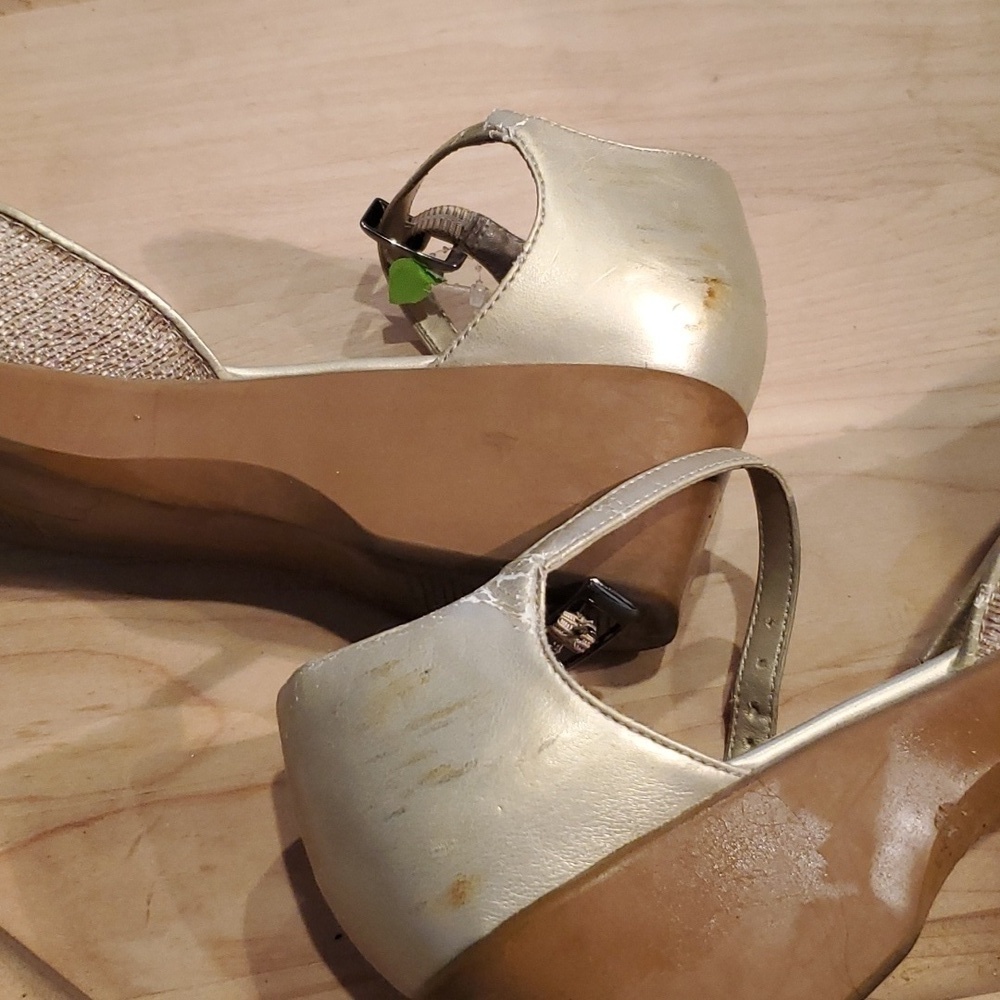๐๐
LOVED UP STRAP SANDALS - Picture 6 of 8